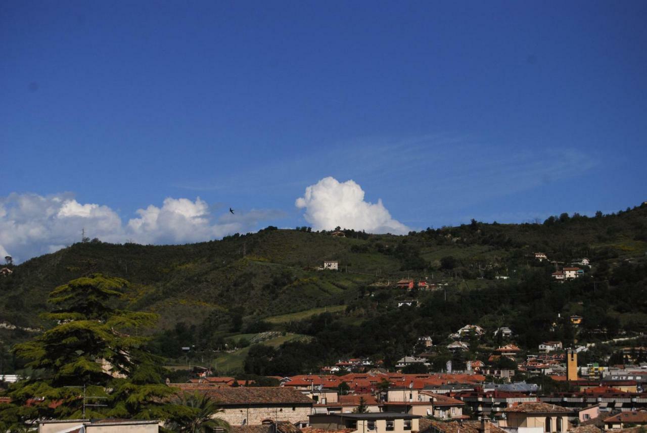 A Casa Di Lola Bed and Breakfast Ascoli Piceno Buitenkant foto